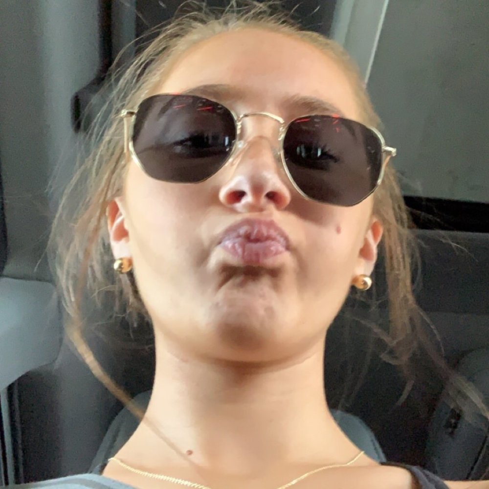 Meet your Posher, Maggie